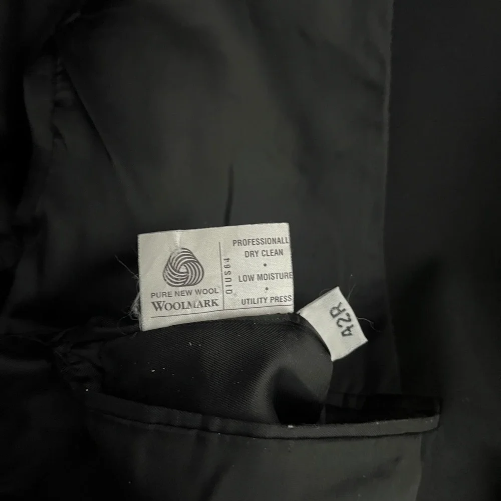 Hart Schaffner & Marx classic black